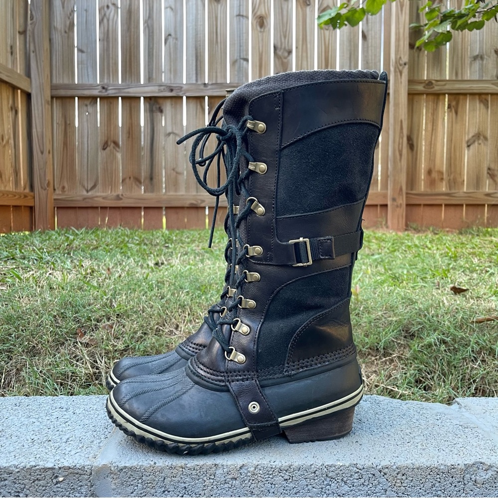 Sorel lace up “duck boots”